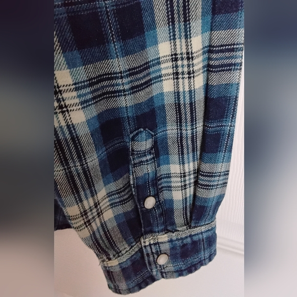 American Eagle Outfitters Blue and White Plaid Button-Down Shirt Womens - Picture 5 of 5